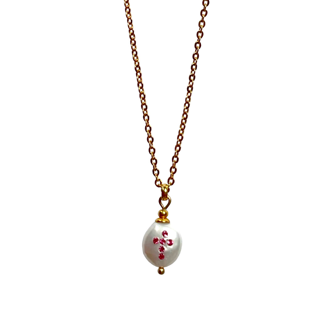 Natural, high quality Freshwater Coin Pearl pendant in Cream White color is inlaid with Bohemian Crystals in Pink color, suspended from 24K Gold plated sparkly link chain, measuring 18